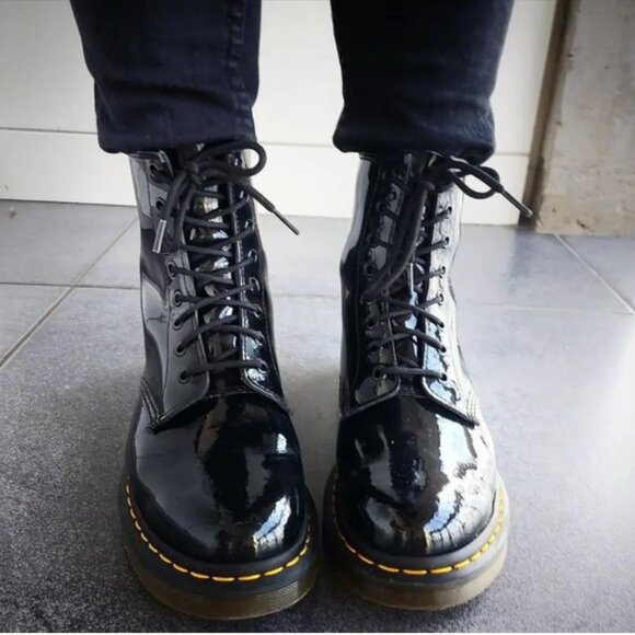 Dr. Martens Women's Jadon Black Patent leather platform Boots Sz 36 / 5.5 - Picture 1 of 5